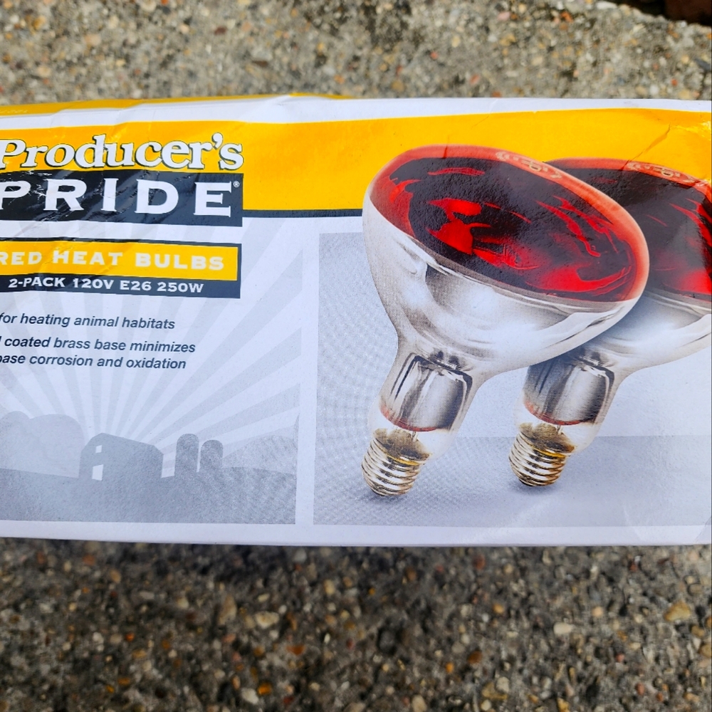 Producer's Pride Red Heat Bulbs Set of 3 Bulbs